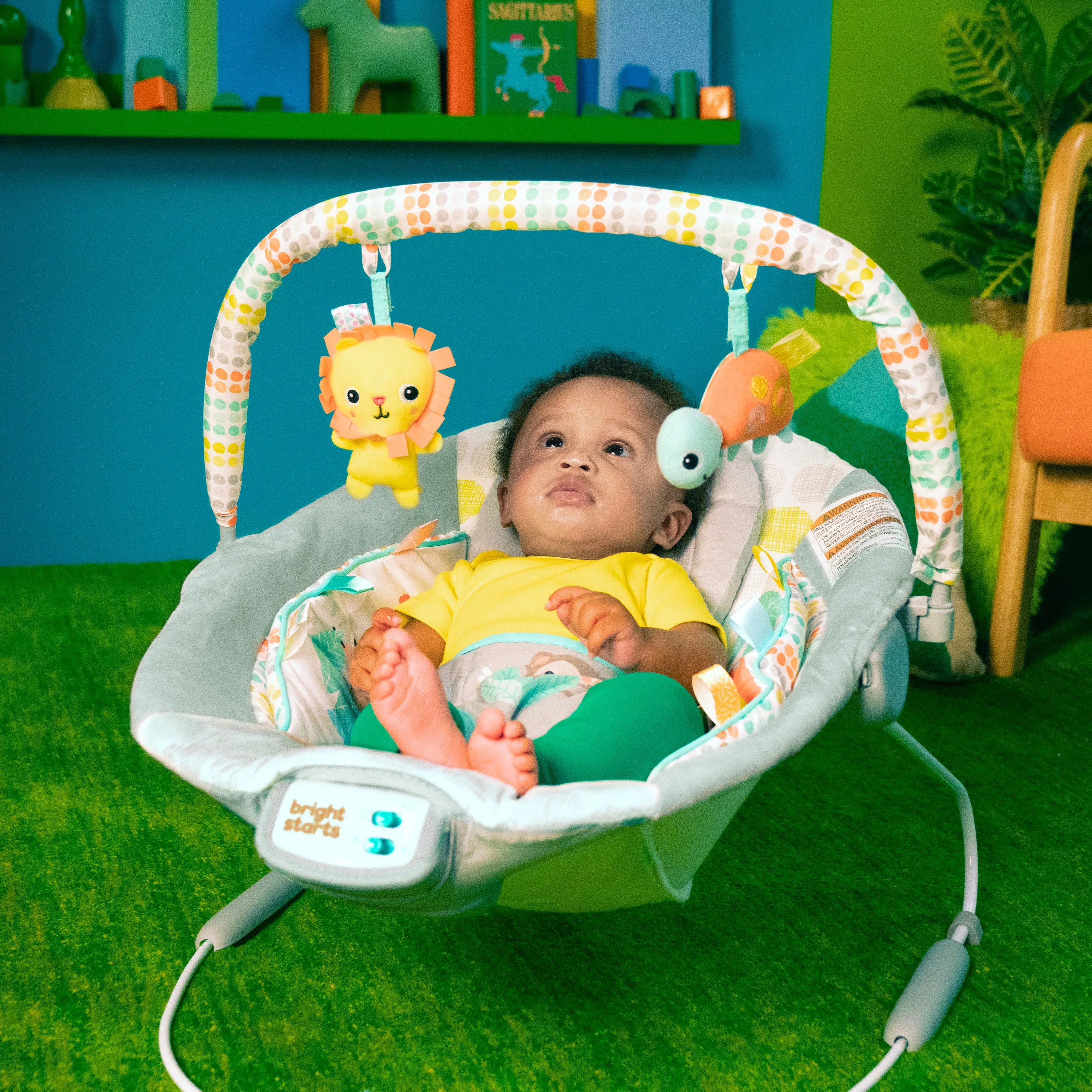 Bright Starts Whimsical Wild Comfy Bouncer Seat with Soothing Vibration and Melodies