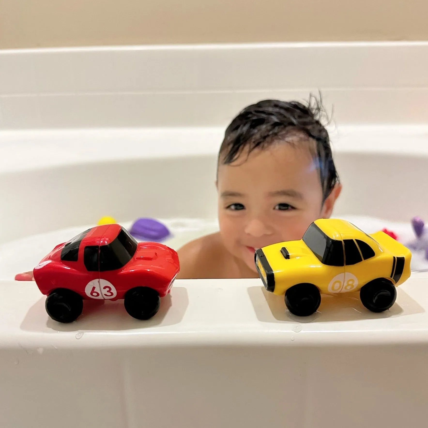 Munchkin Mix and Match Cars Toddler Bath Toy, 2 Pack, Red/Yellow