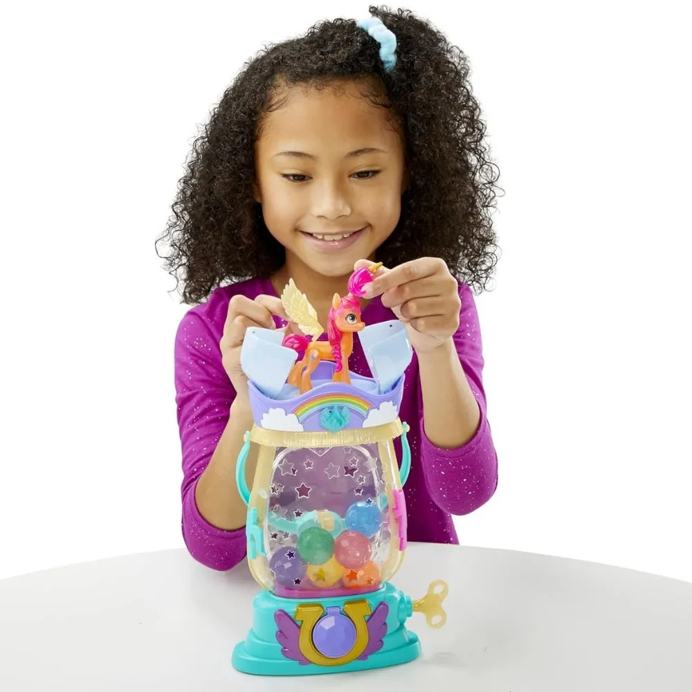 My Little Pony Sunny Starscout Sparkle Reveal Lantern Play Set